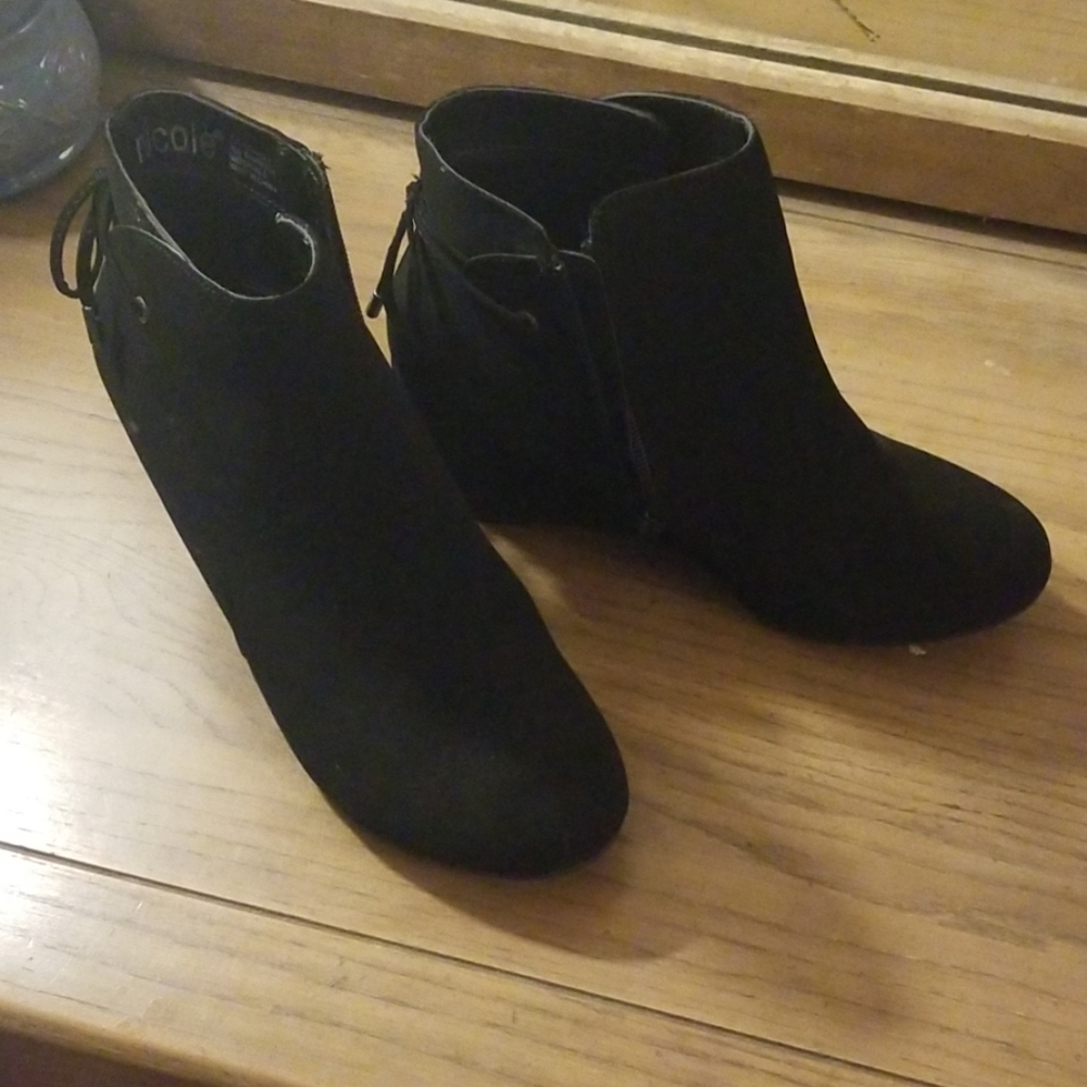 Black heels